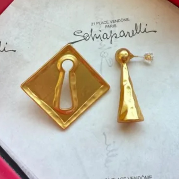 Schiaparelli Style Keyhole Earrings - Picture 6 of 7